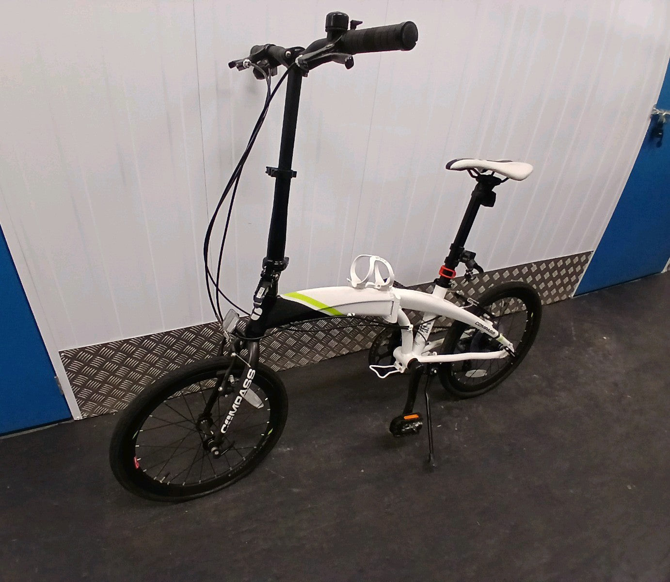 Go Outdoors Compass Northern Folding Bike 20" Wheels White