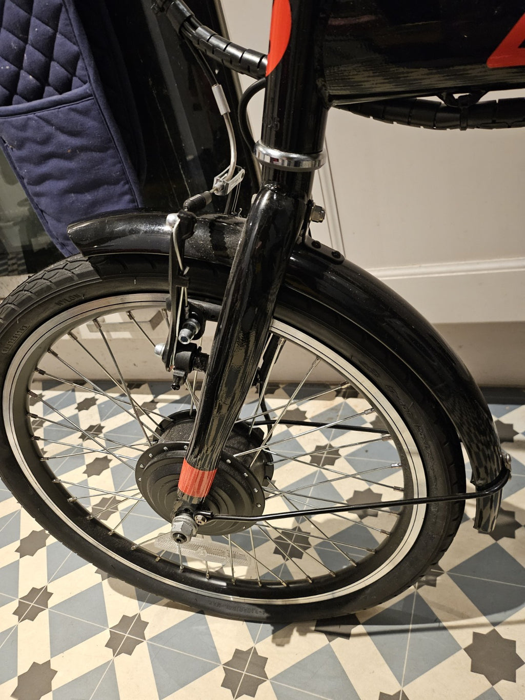 Zinc 20 Inch Wheel Size Eco Unisex 36V Folding  Bike, Black comes with charger