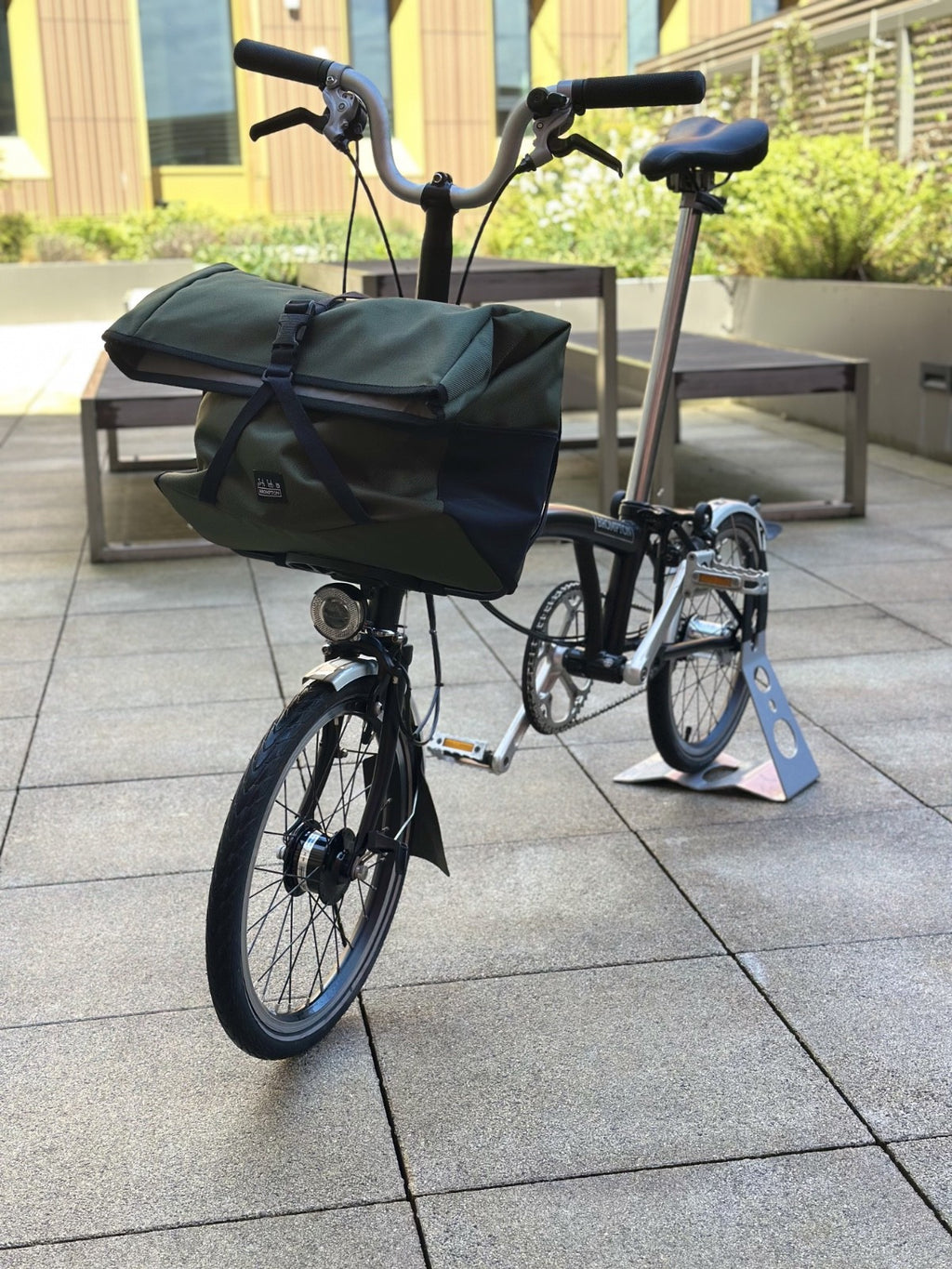 Brompton C Line M3L (3 Speed) Dynamo  2022 folding bicycle - Excellent condition