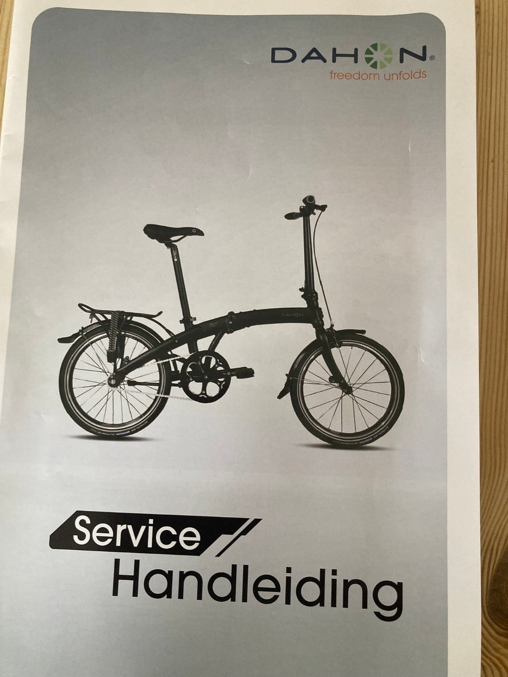 Dahon Vybe i3 20" Wheels 12.9 kg Compact Unisex Matt Black Folding Bike.