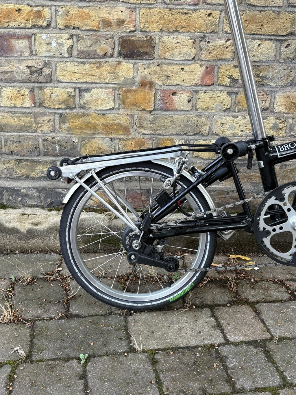 Brompton M6R Folding Bike 6-Speed - Black, w/ Mudguards and Rack - GC