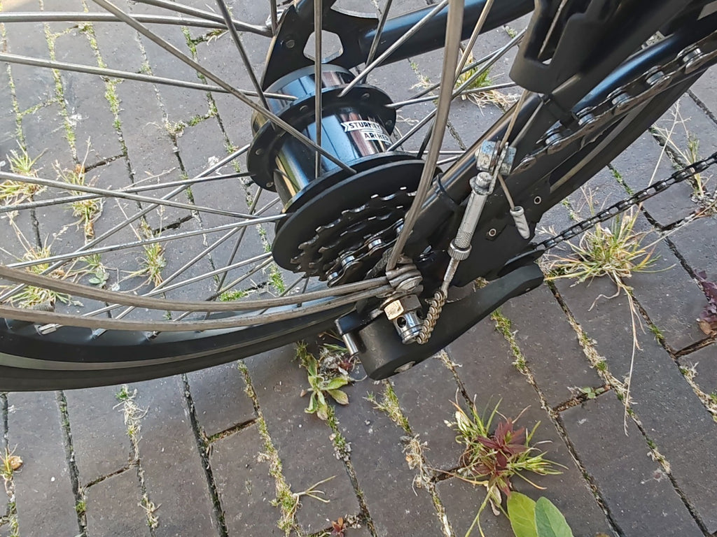 2024 Brompton P Line 12 Speed Midnight Black H Bar Low Mileage
