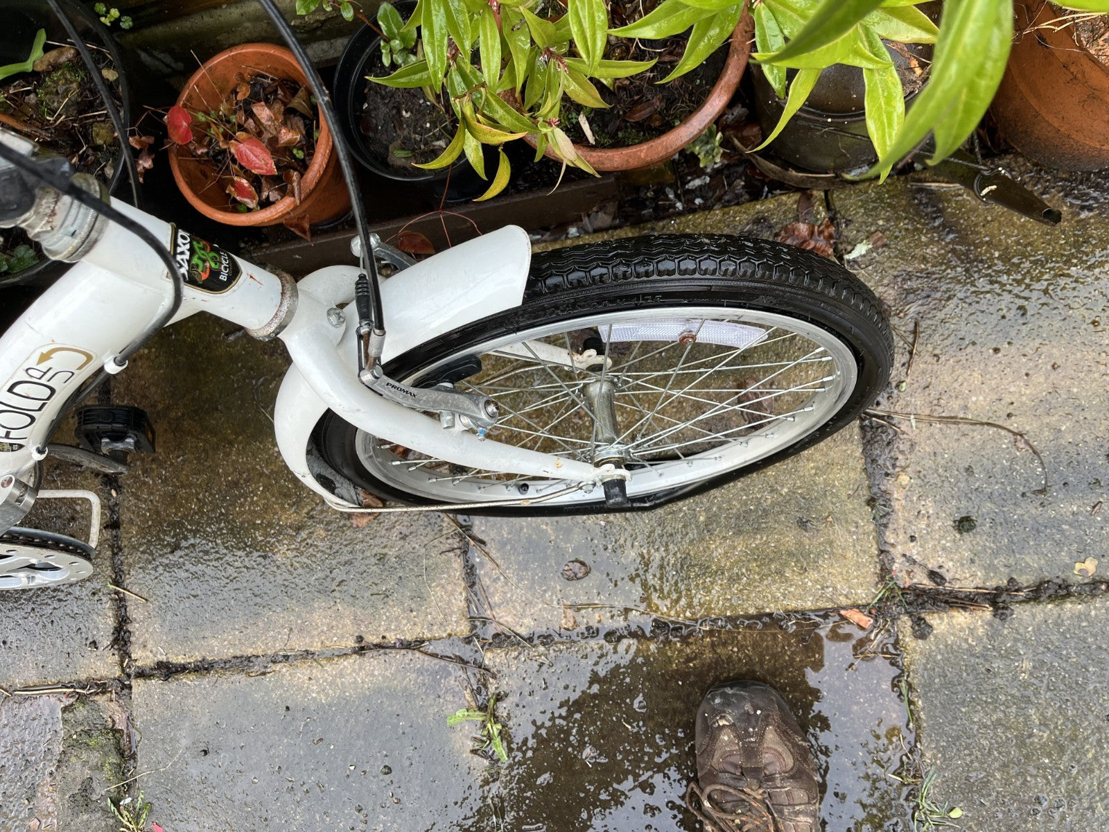 Saxon Leisure Foldable Bike Adults X2  ok condition,TLC and they're good to go.