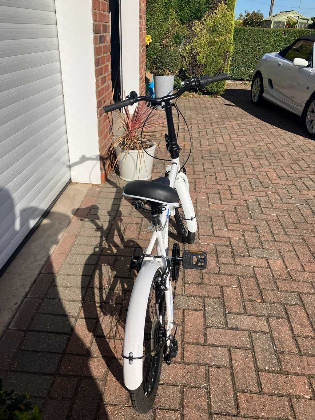 Cross CF300 lightweight alloy folding bike designed for urban commuting