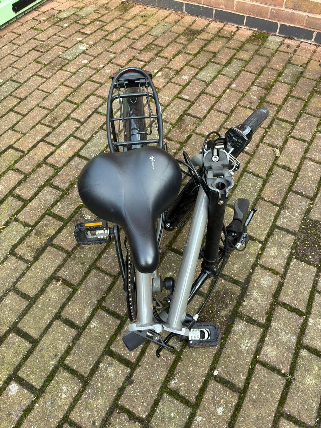 Raleigh Evo 2 Folding Bike; Ideal space saver, good condition
