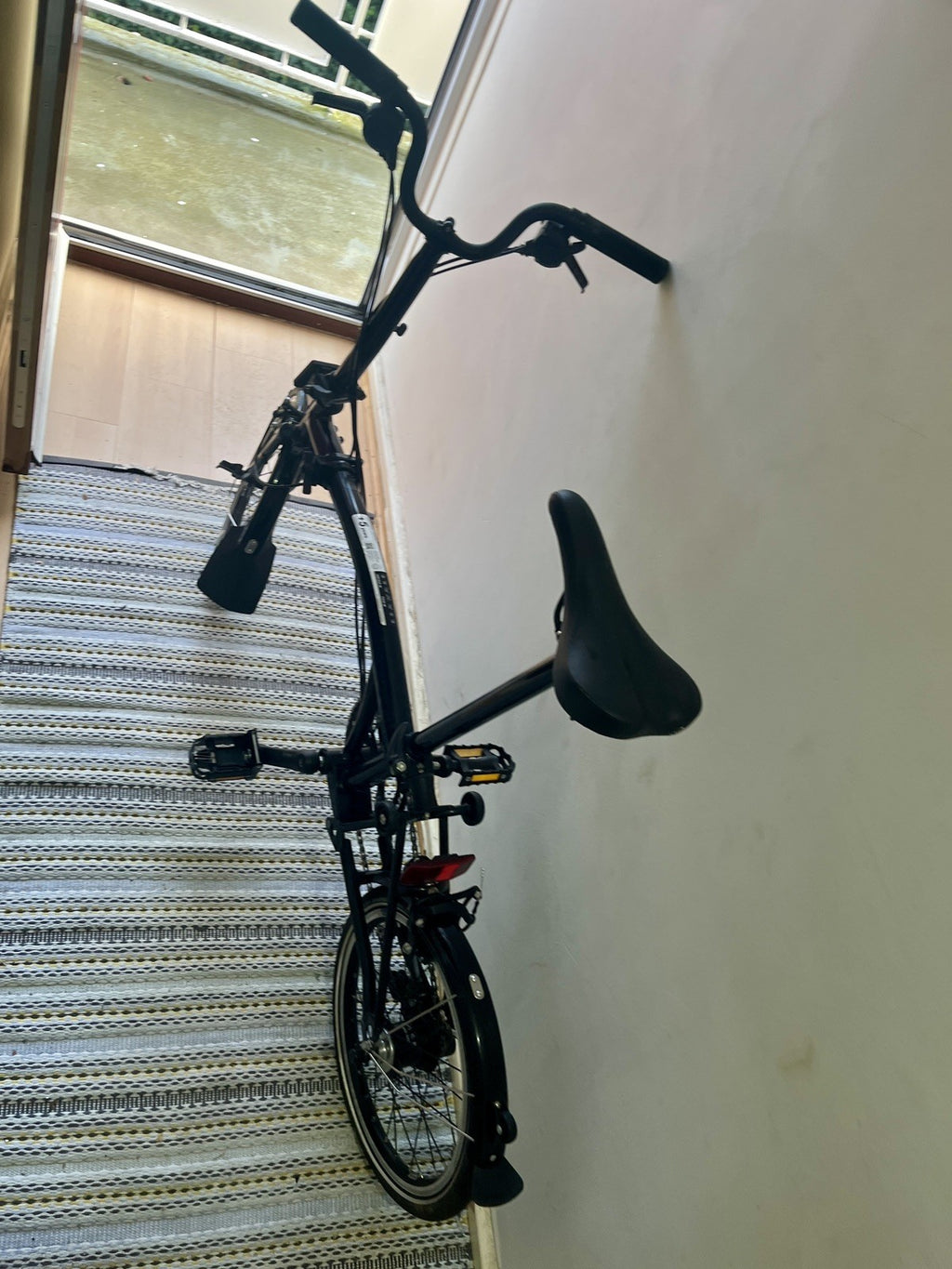 Brompton Bike 6-Speed Explore 2024, Black Mid Handlebar