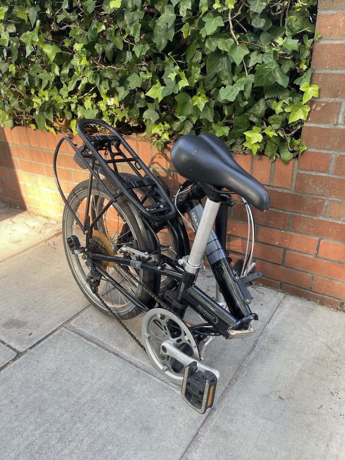 Dahon Speed Folding Bike – Black, Rear Rack Fitted For Adults