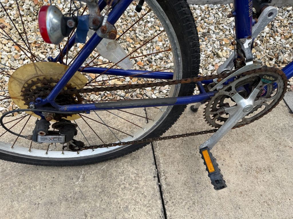 Montague BiFrame Folding Bike Blue (men's) 26 inch wheels.