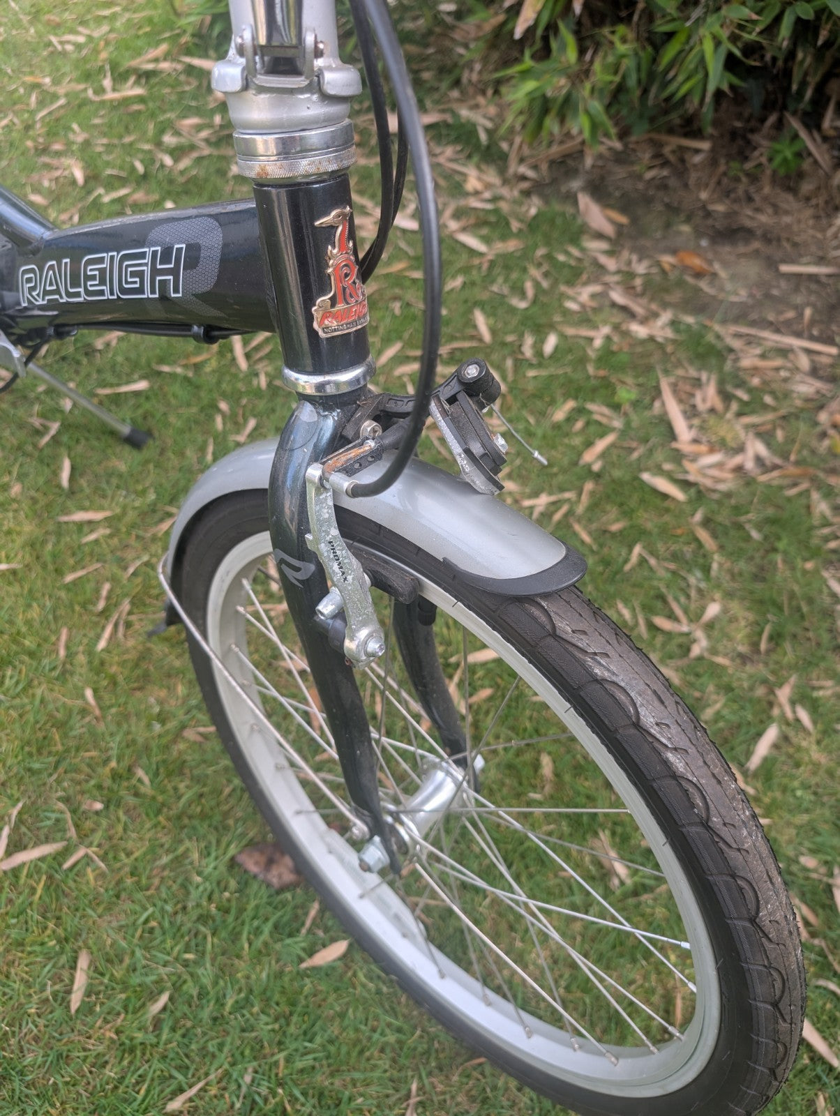 Raleigh Boardwalk Alloy Folding bike,6 spd,20" Shimano gears commuter bicycle