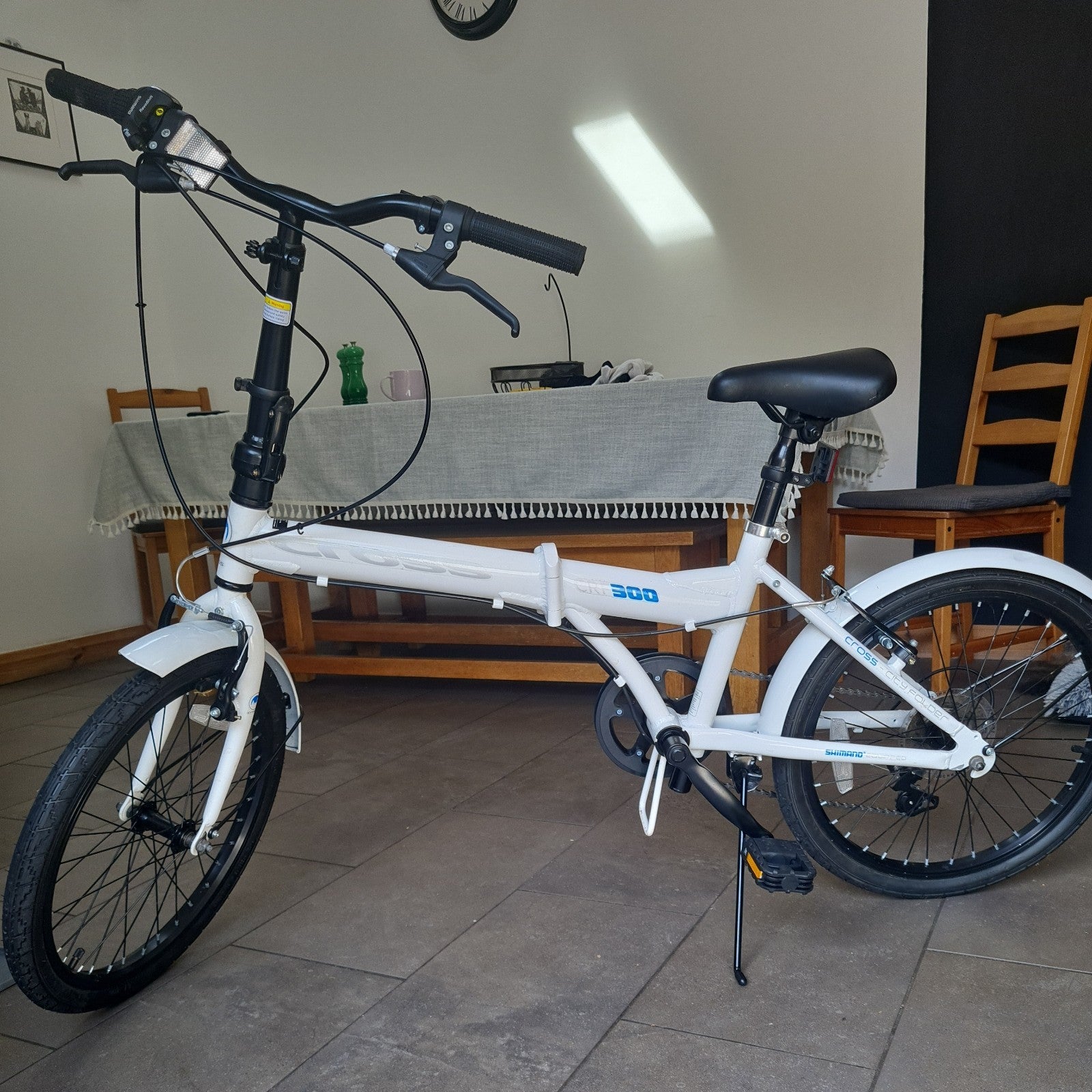 Cross CRF300 Folding Bike 20-inch Unisex White Wheel,pristine Condition