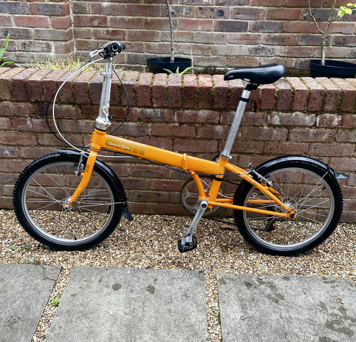 DAHON Speed D7 Folding Bike 7-Speed Grip Shift Shimano