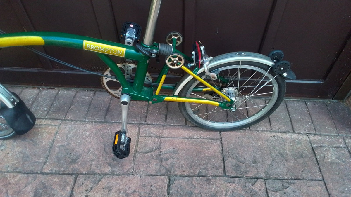 Brompton Folding Bike 3-Speed, Green.  Good Condition And  Ready For Use.