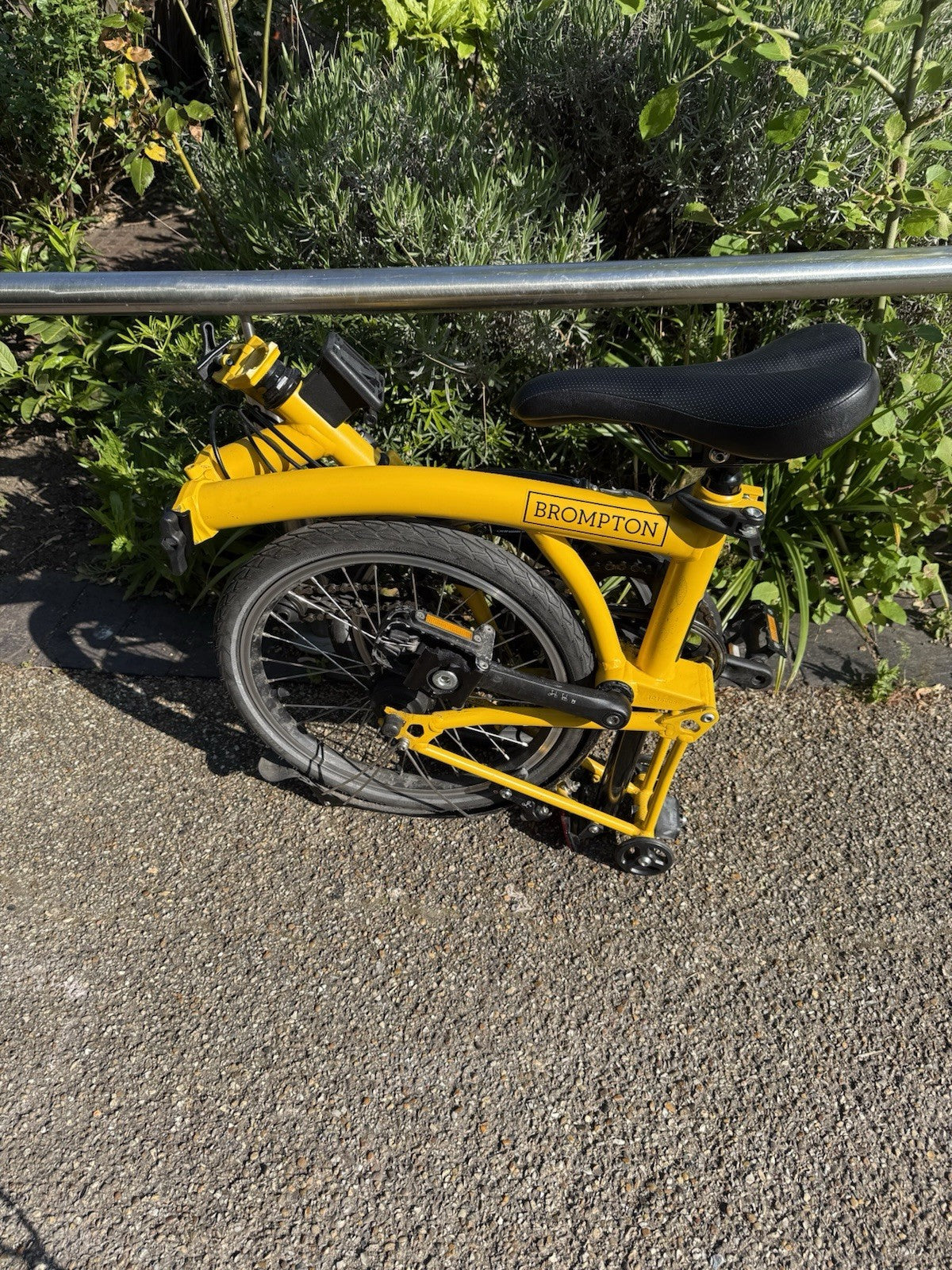 BROMPTON C LINE 12-SPEED FOLDING BIKE 2025 IN BUMBLEBEE YELLOW