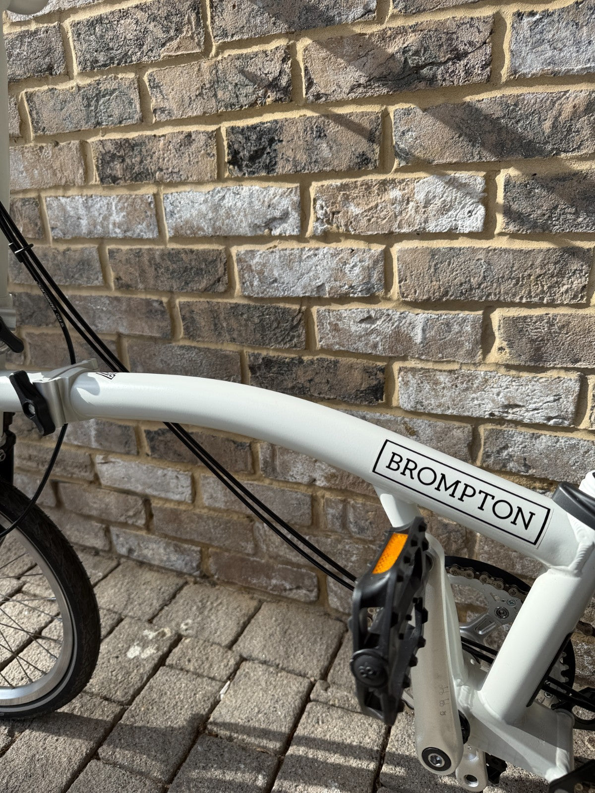 Brompton A Line - White & Black - Mint Super A+ Condition - Worldwide Shipping