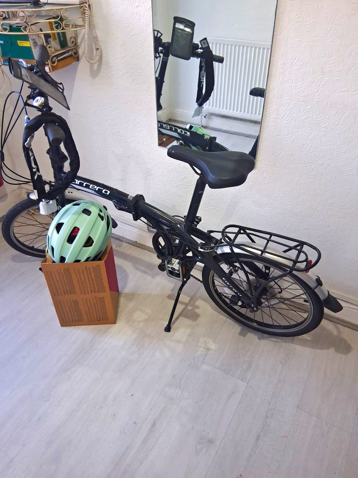 Carrera Intercity Folding Bike 20" Wheels 7-speed Gears