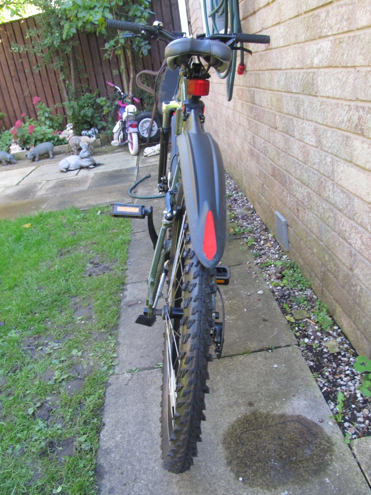 BIKE MOUNTAIN BI FOLD front  DISC BRAKES 26" WHEELS UNISEX-EXCELLENT CONDITION