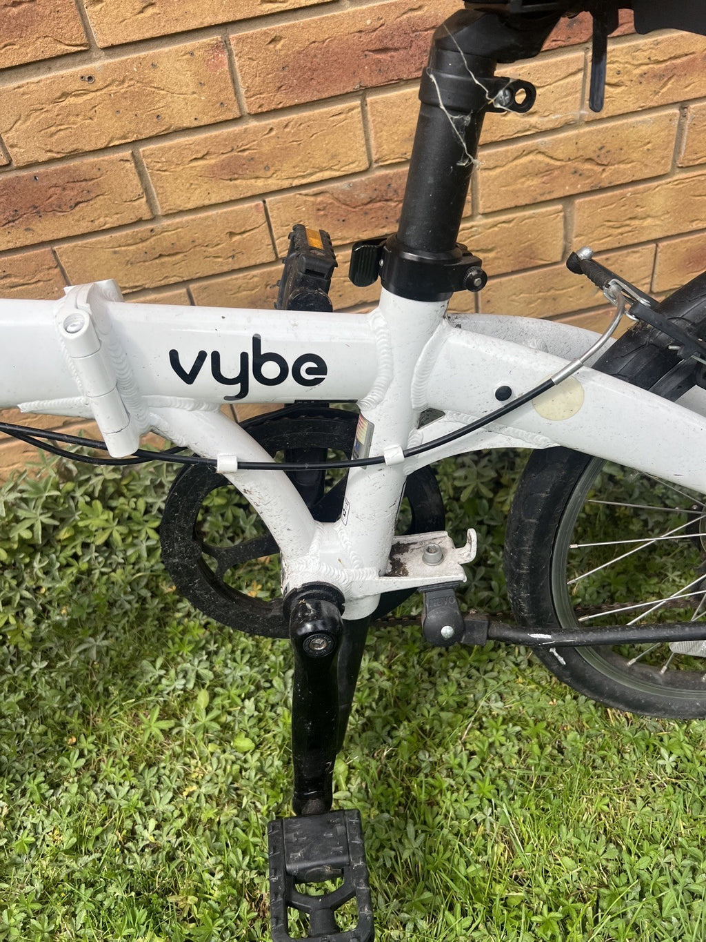 Dahon Vybe D7 Folding Bike (£599 New) white happy to ship