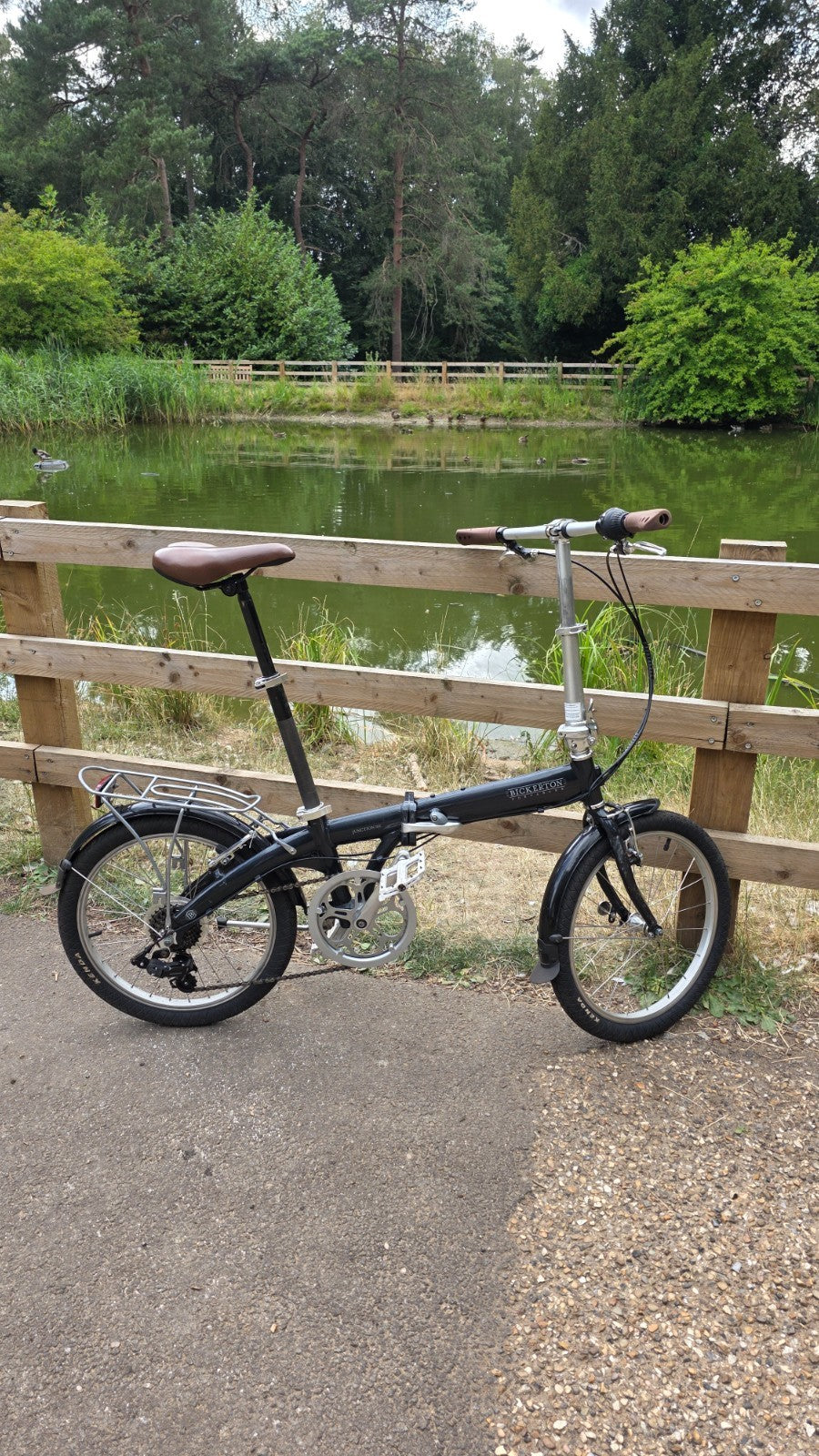 Bickerton folding bike 7 Shimano gears 20 inches wheels