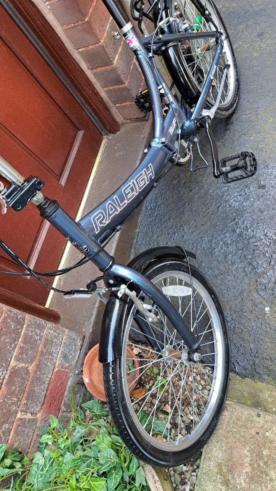 RALEIGH SWIFT FOLD UP BIKE
