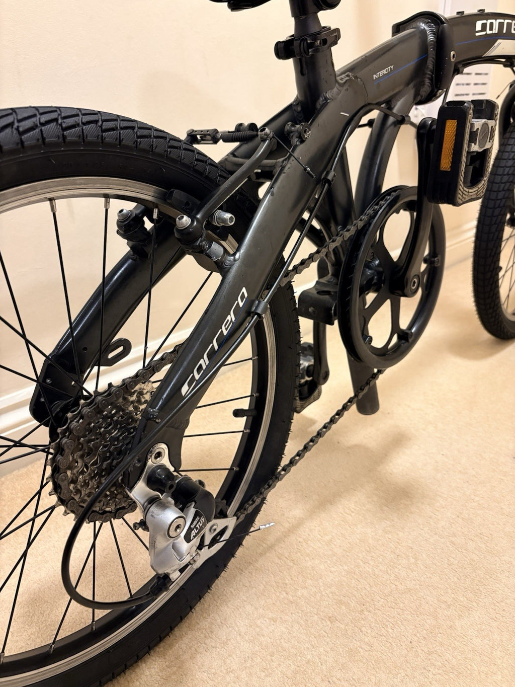 Carrera Intercity 8-Speed 20'' Wheels Folding Bike Black Excellent Condition