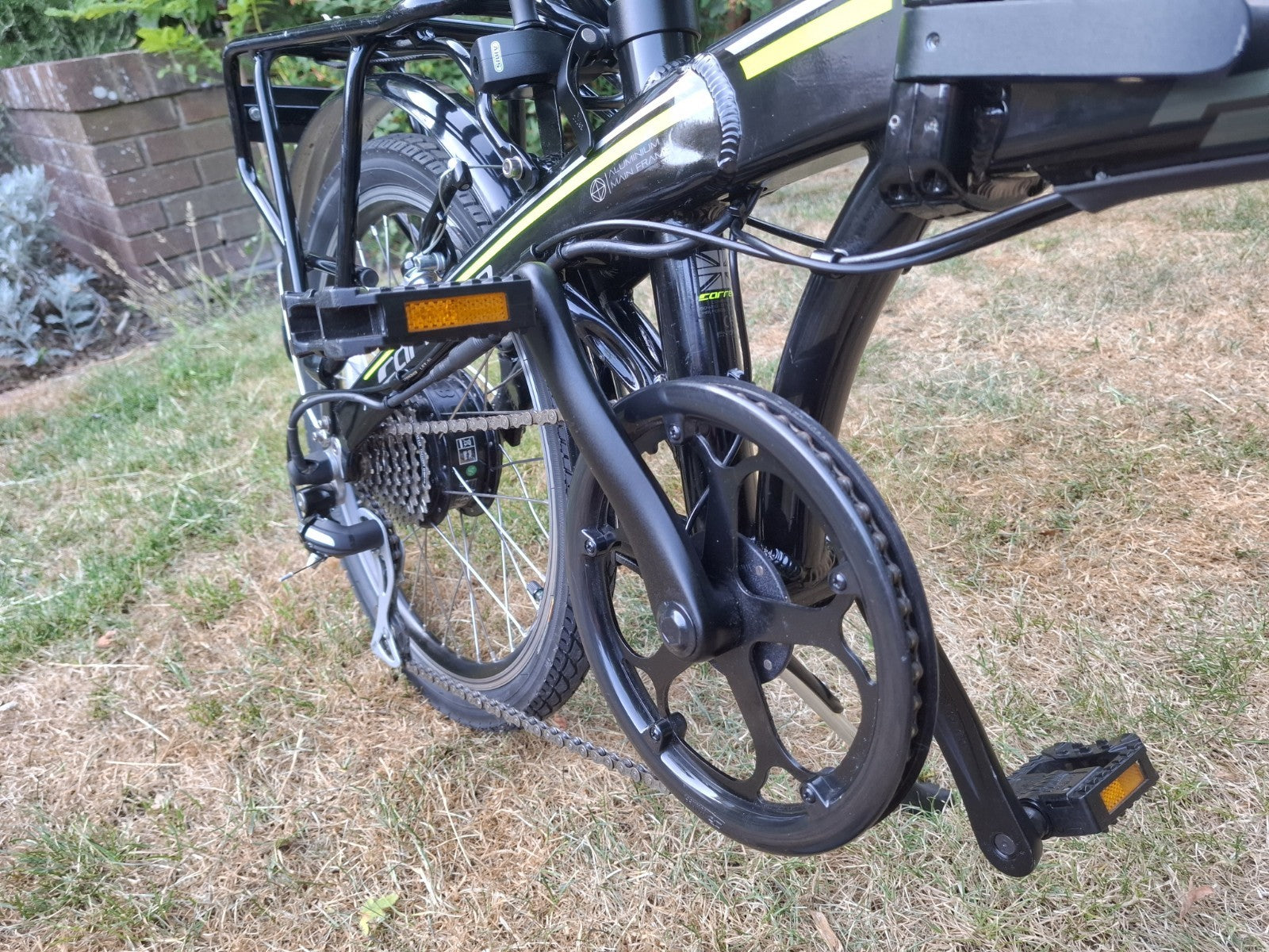 Halfords Crosscity -E Folding Bike, unused condition