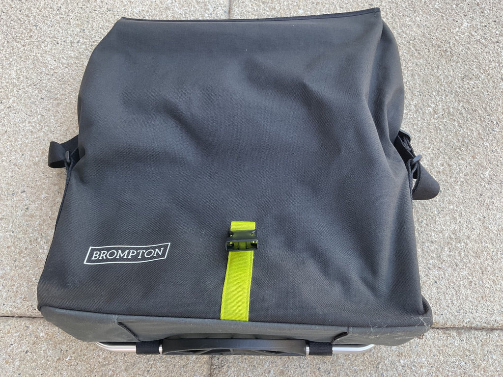 2021 Brompton M6L (C Line) Immaculate Condition. 6 Speed. Front carrier Bag