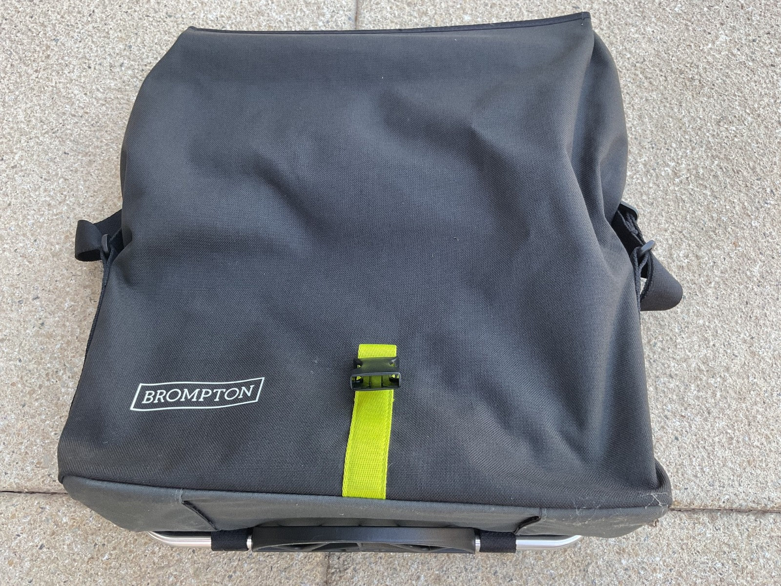 2021 Brompton M6L (C Line) Immaculate Condition. 6 Speed. Front carrier Bag