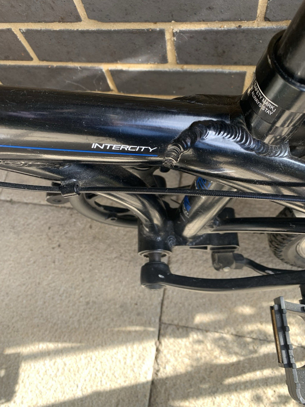 Carrera Intercity 20in Folding Bike Black/Silver Mudguards Kickstand Reflectors