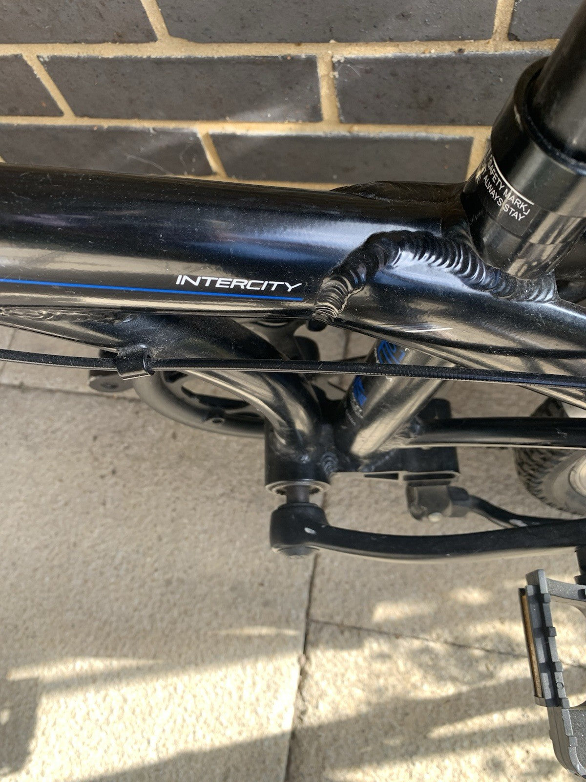 Carrera Intercity 20in Folding Bike Black/Silver Mudguards Kickstand Reflectors
