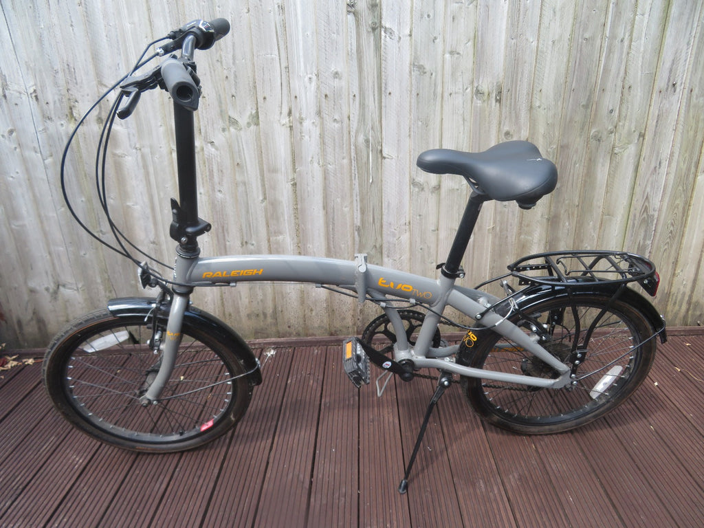Raleigh Evo 20in Folding Bike Grey/Black Small Flat Bar Rear Rack Mudguards