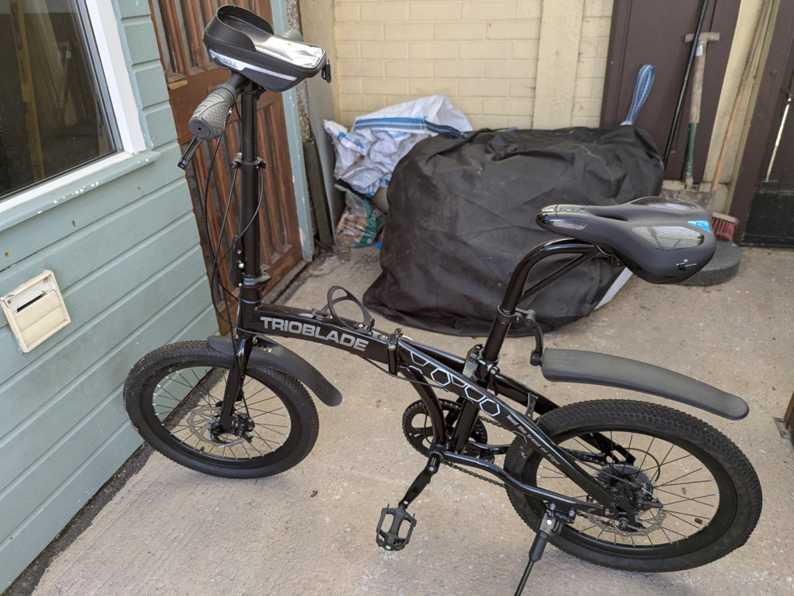 TrioBlade Folding Bike 20in Black Mechanical Disc Brake, Kickstand, 1 Speed