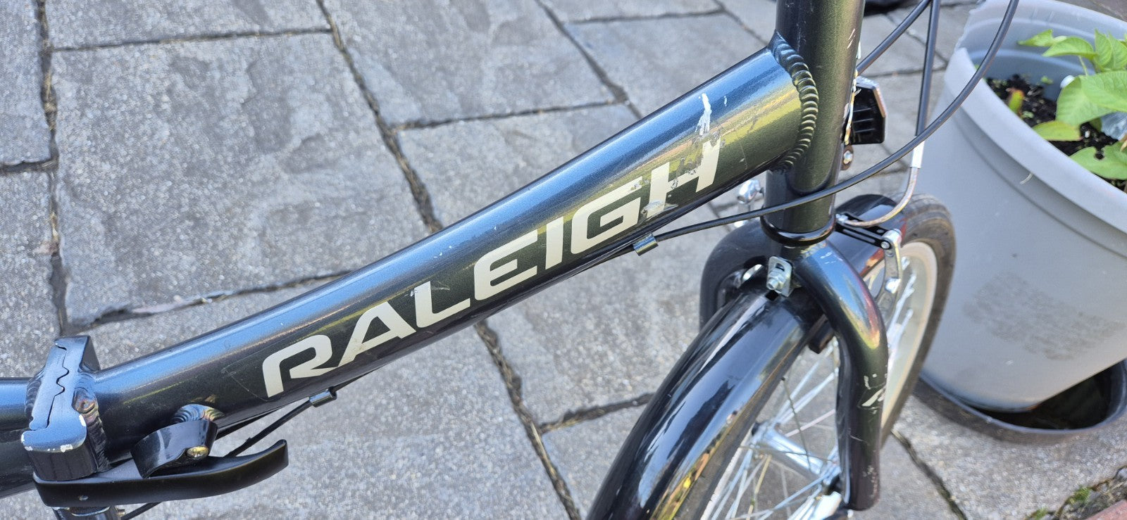 Raleigh Evo 7sp Folding Bicycle 20inch Wheels 7 Speed