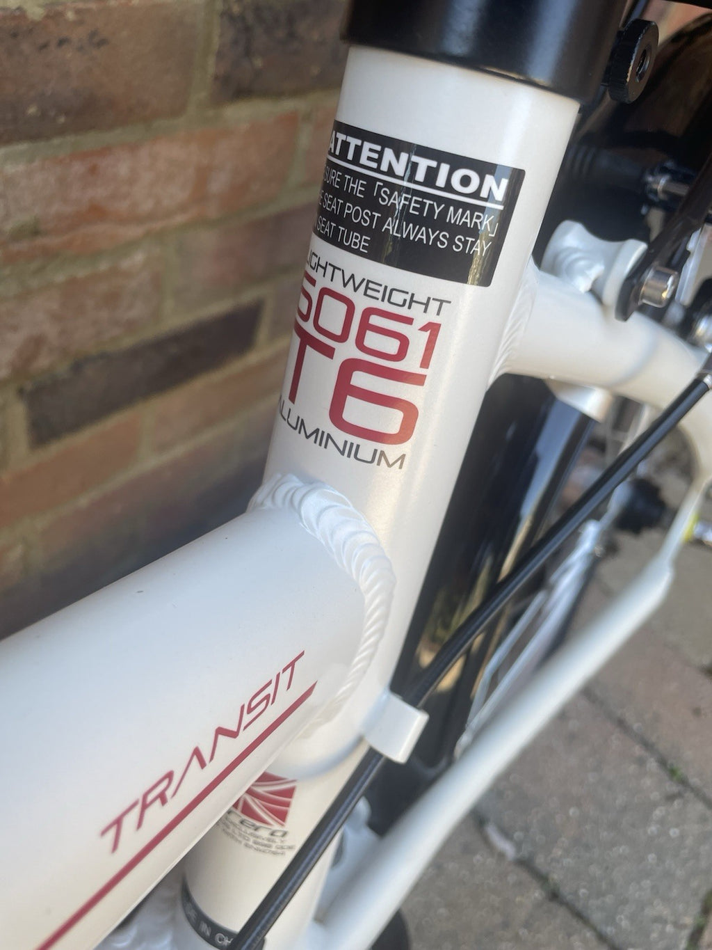 Carrera Transit Lightweight Folding Bike 6061 T6 Aluminium White Colour