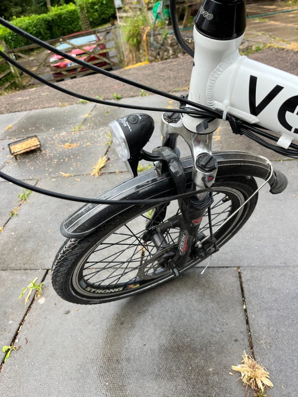 Volt Metro Folding Bike in white