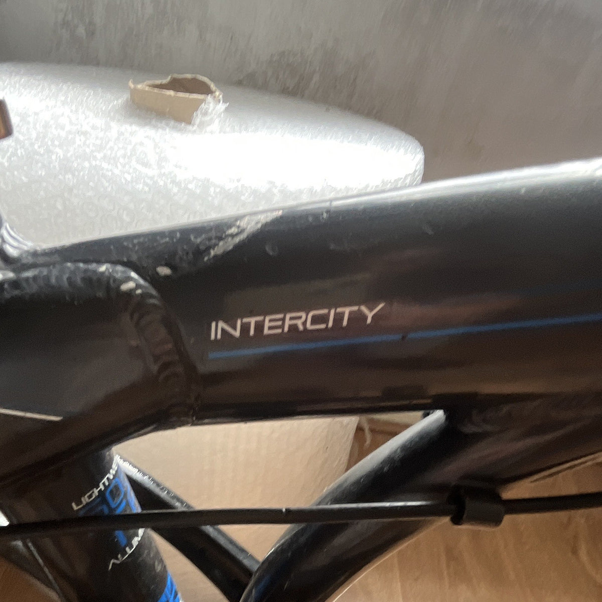 Carrera Intercity Folding Bike 20in Black V-Brake Flat Bar Gripshifter