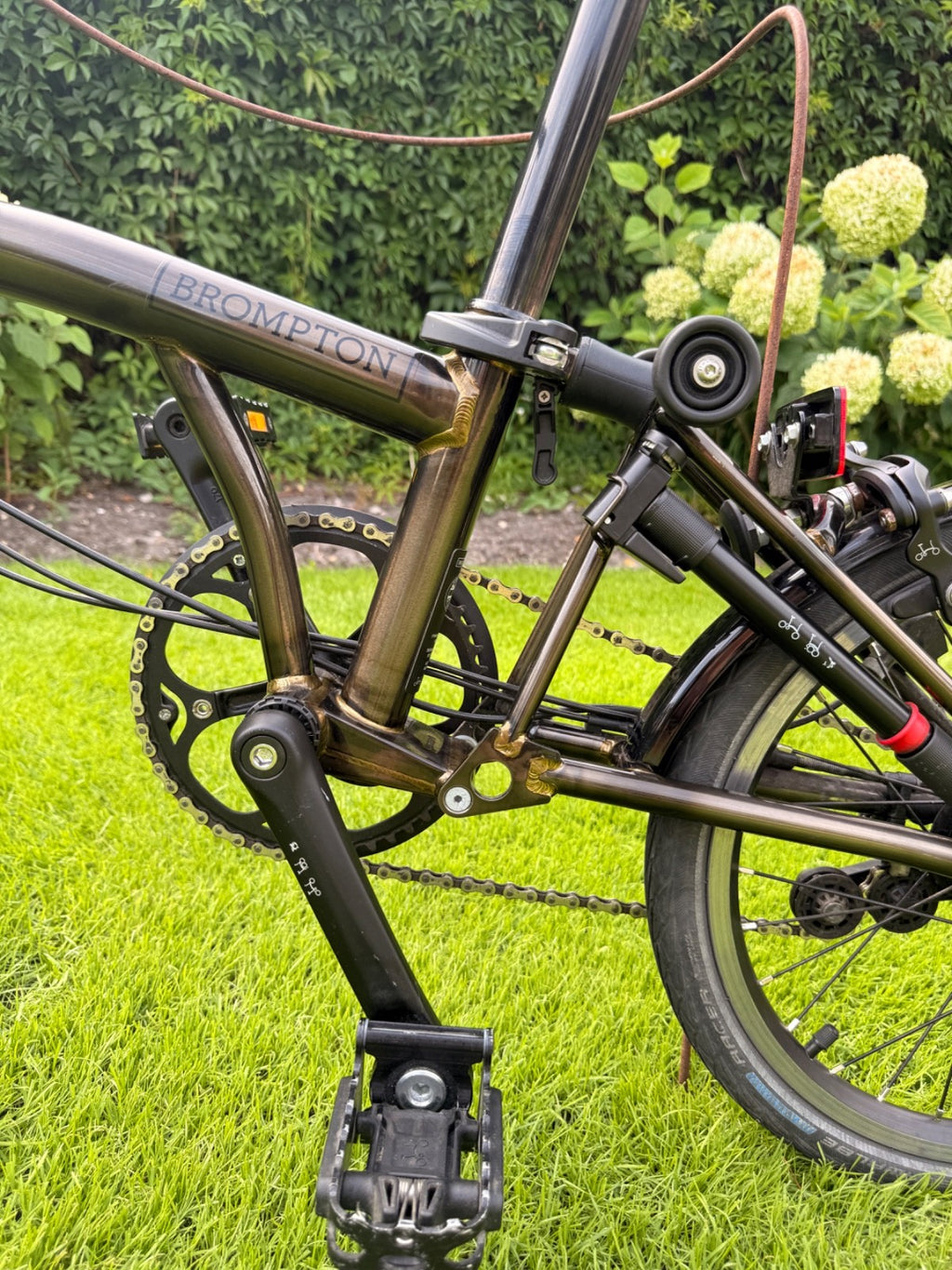 Brompton S6L Black Edition Black Lacquer 6 Speed Brooks B17 + Pump