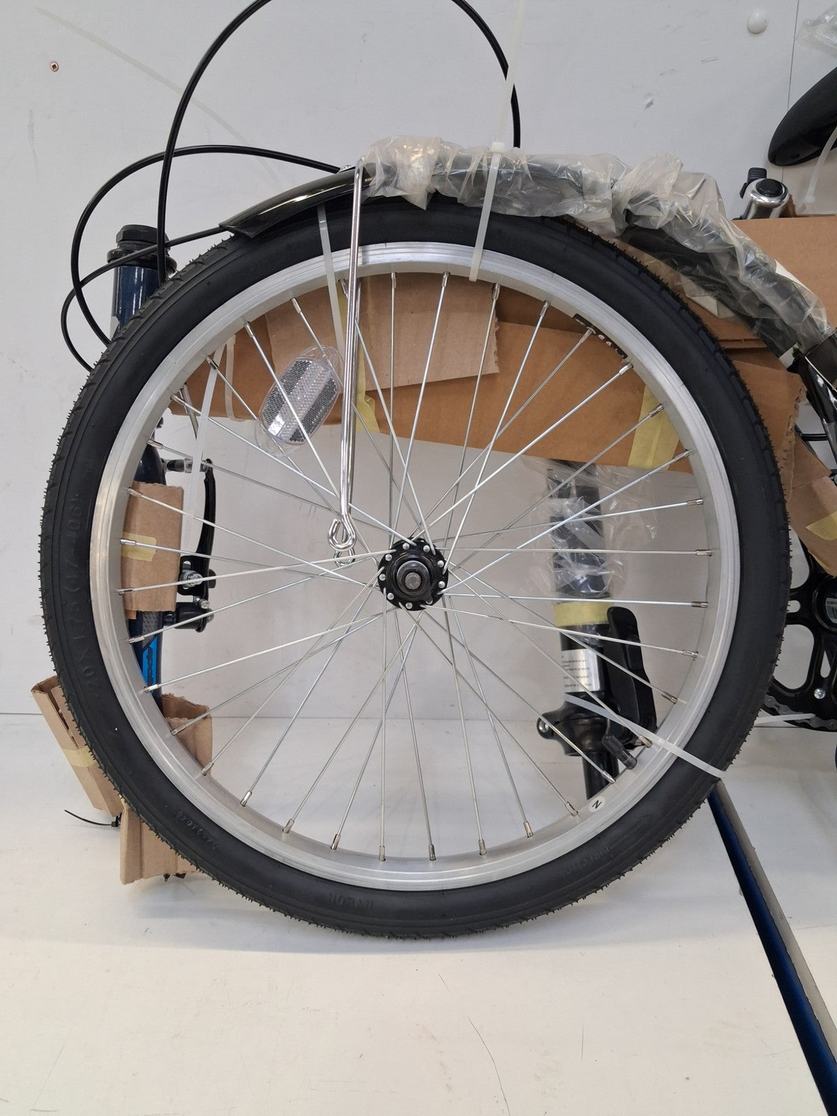 Apollo Transport Compact Folding 20" Wheels Steel Frame 6-Speed Bike - Navy A