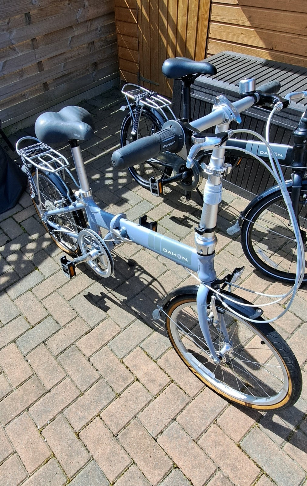 2 Dahon Vitesse folding bikes
