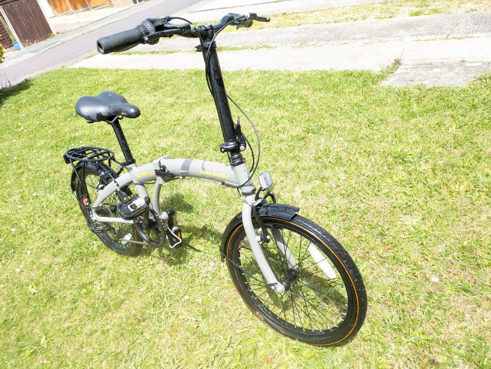 Raleigh Folding Bike Evo Two VG condition