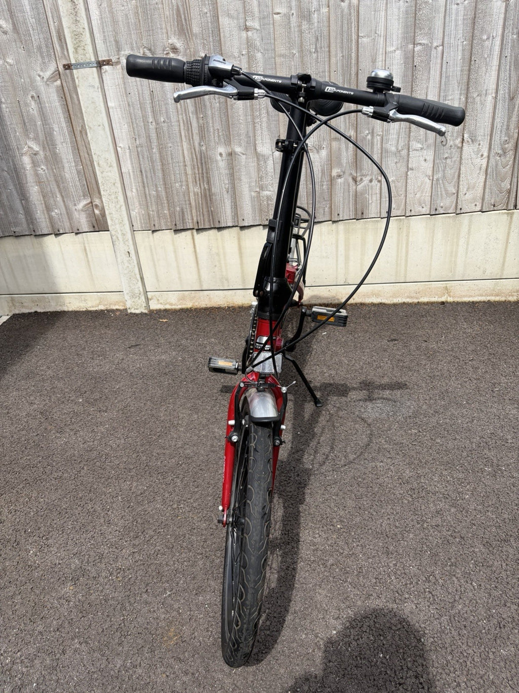 Carerra Intercity Folding Bike In Red.