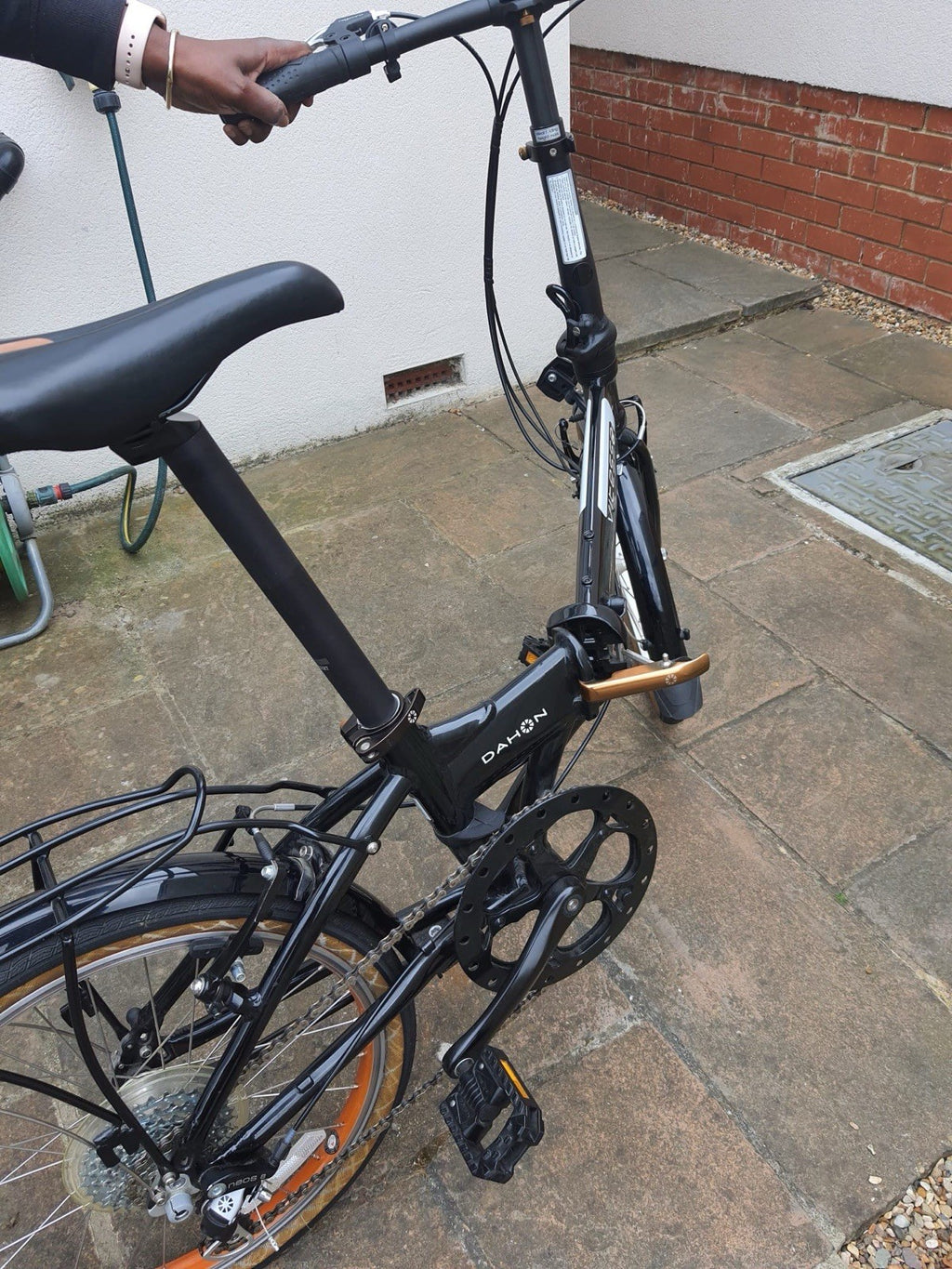 Dahon Vitesse D7HG Folding bicycle.