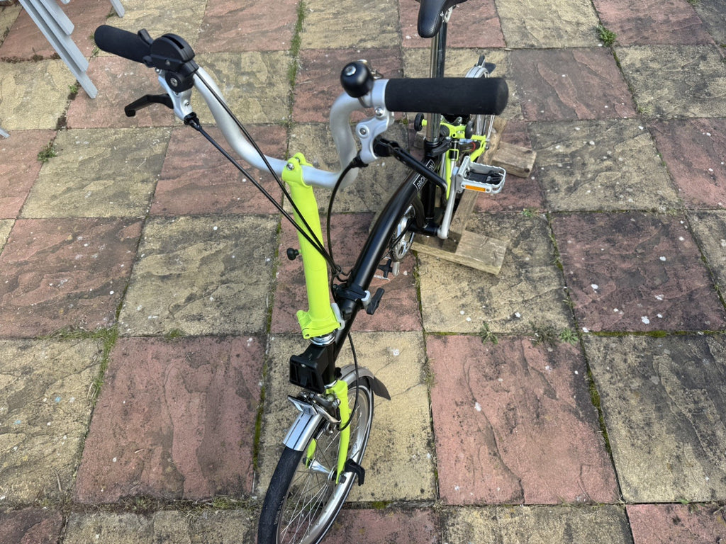 2015 Brompton S3L Folding Bike 3-Speed, Green Including Carry Bag and Case.