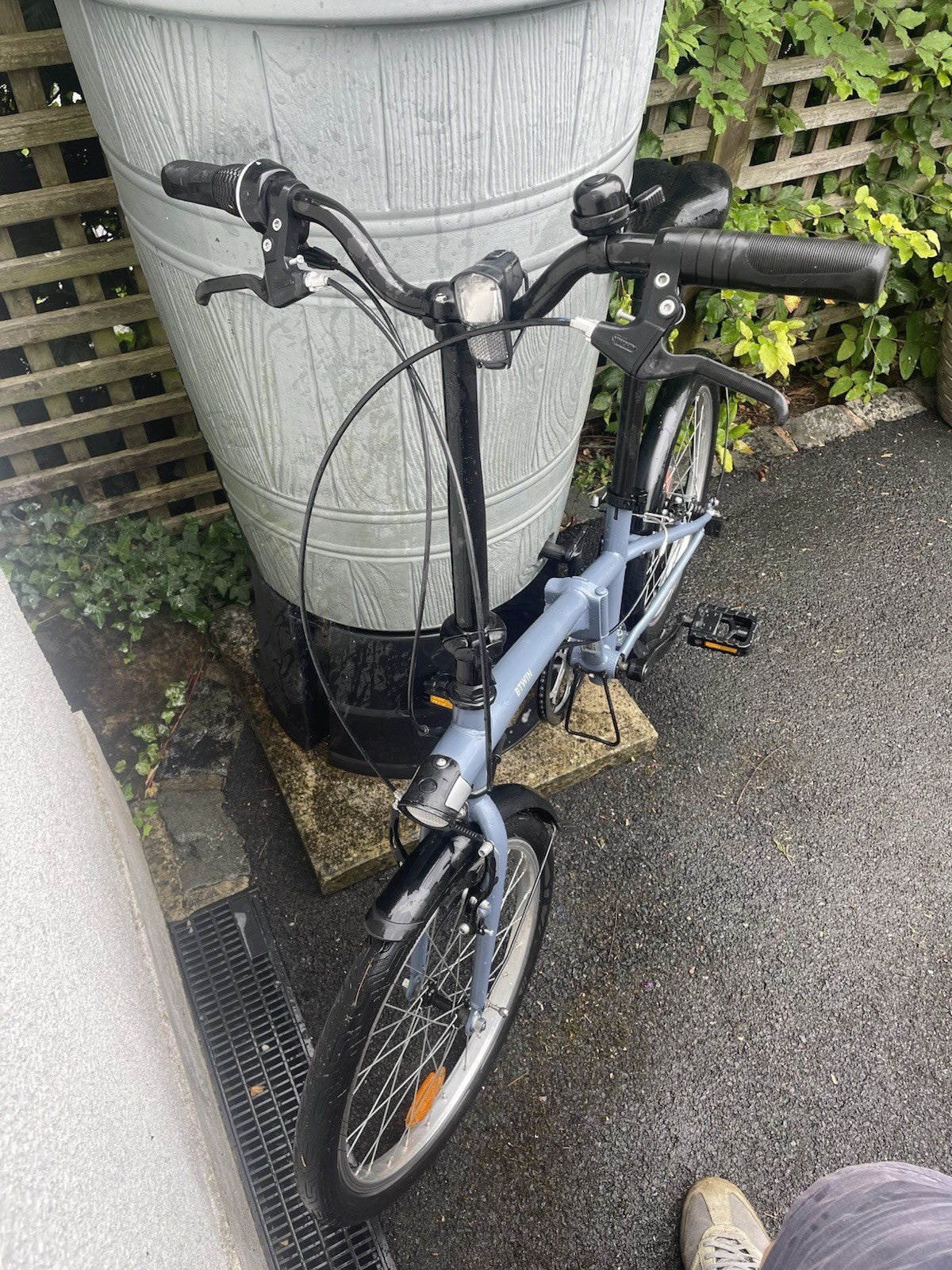 BTWIN Fold Up Bike 13 Nm Lightweight Steel Frame Excellent Condition Used Only