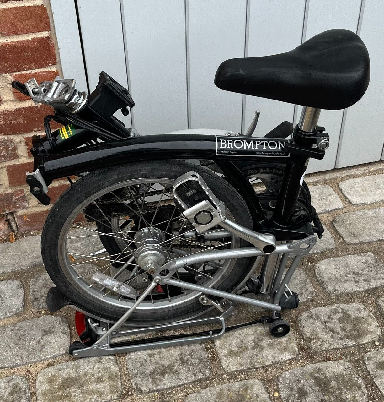 BROMPTON M6R-Plus - Black 6-gear Folding Bike with rear rack
