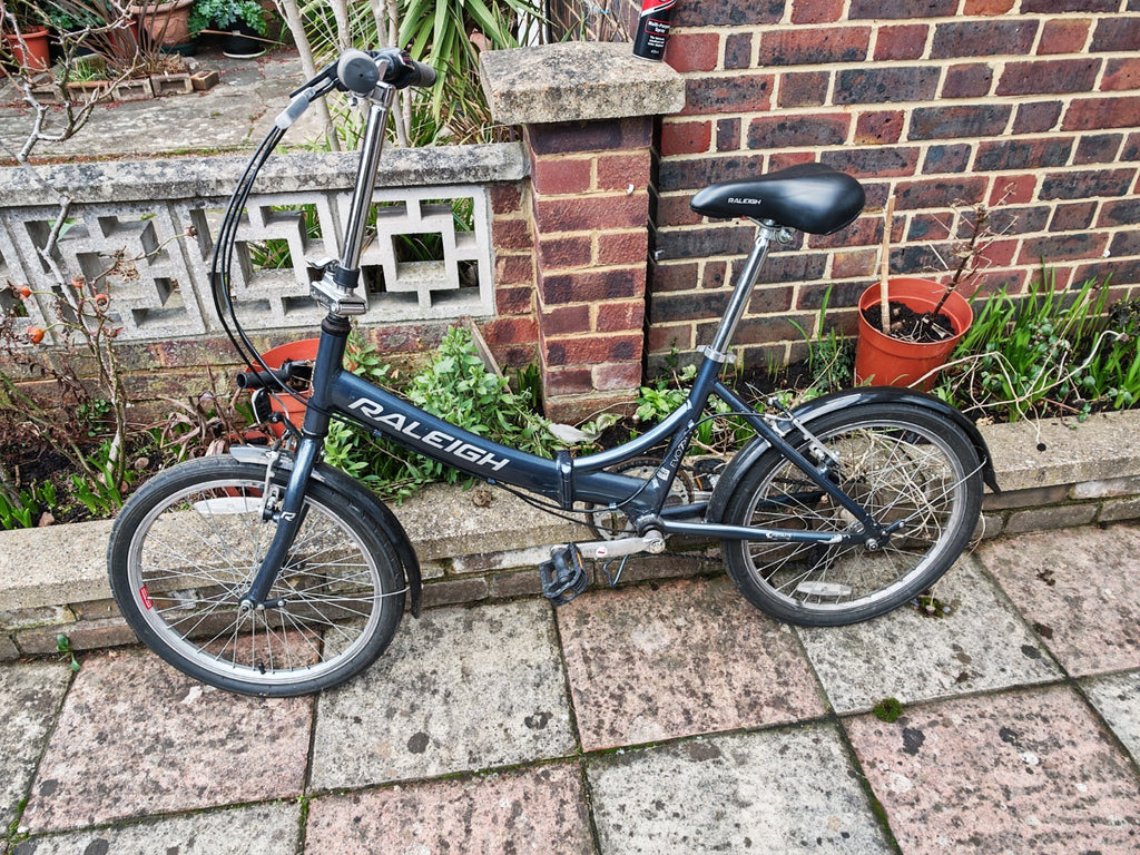 Raleigh Evo7SP Folding Bike 20-inch Wheels Great Condition