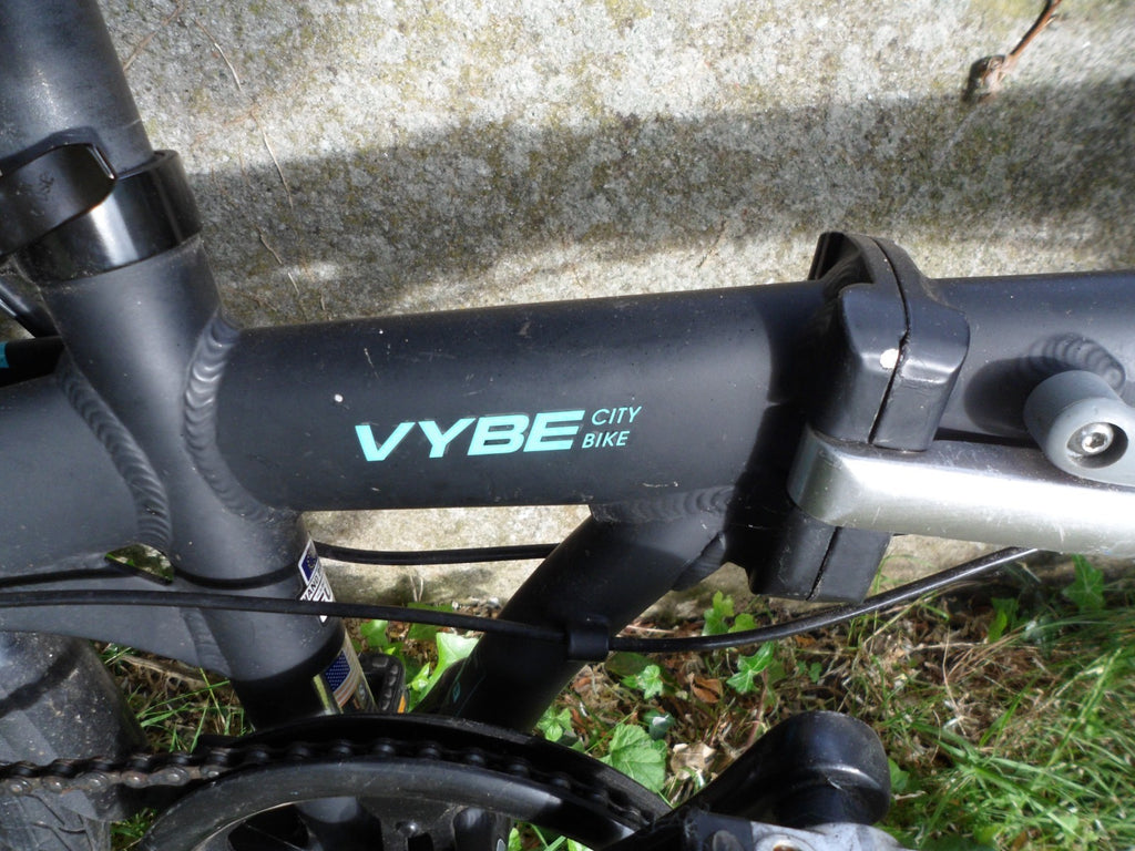 Dahon Vybe 20 Inch Folding Bike ideal commuter bike with rear rack