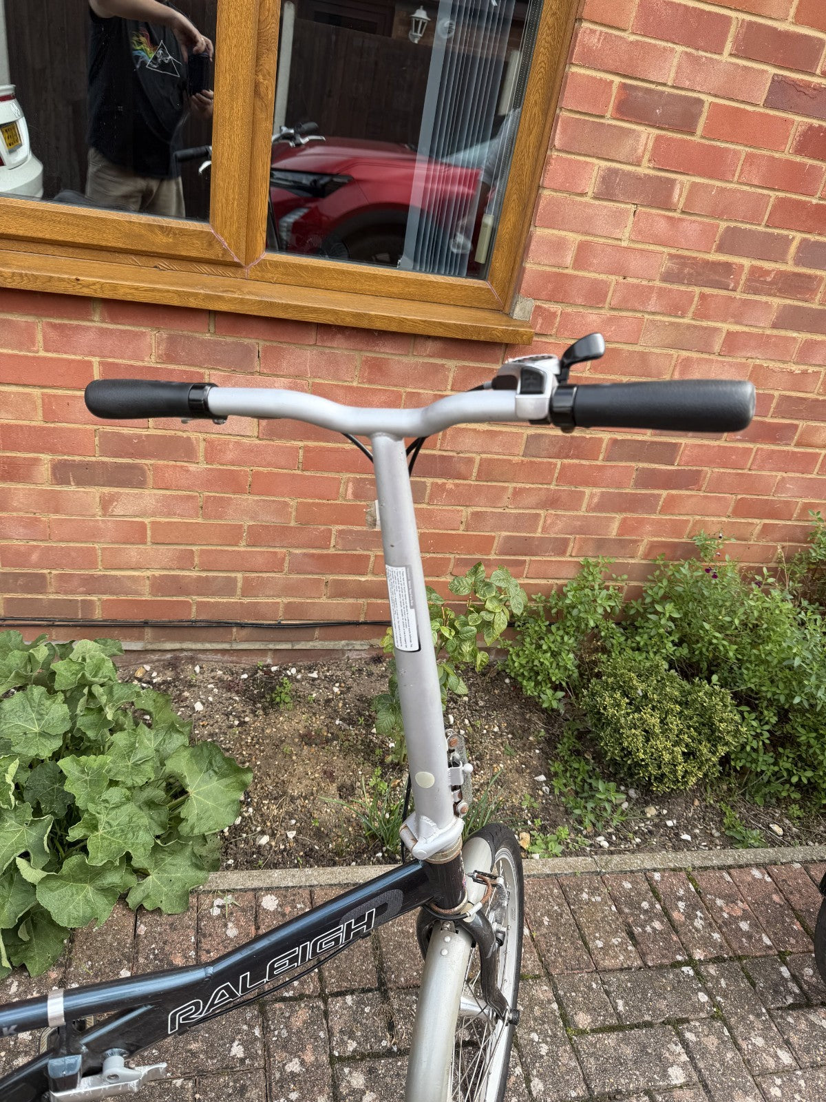 Raleigh Boardwalk Folding Bike 20" wheel