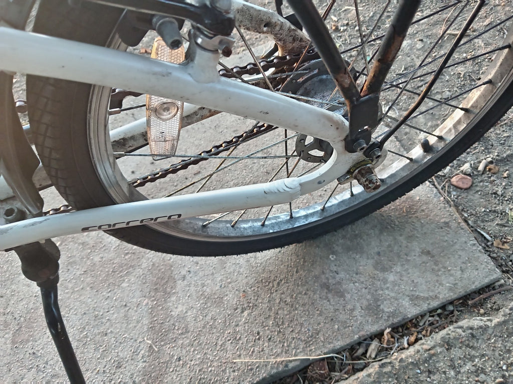 Carrera Transit Folding Bike 20in White/Black Hub Gears Rear Carrier Mudguards