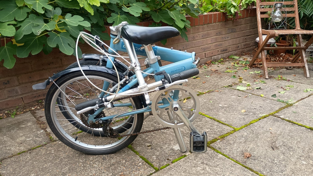 Dahon  Speed 7 Lightweight Ladies Folding Bike 20in, Mudguards, Kickstand