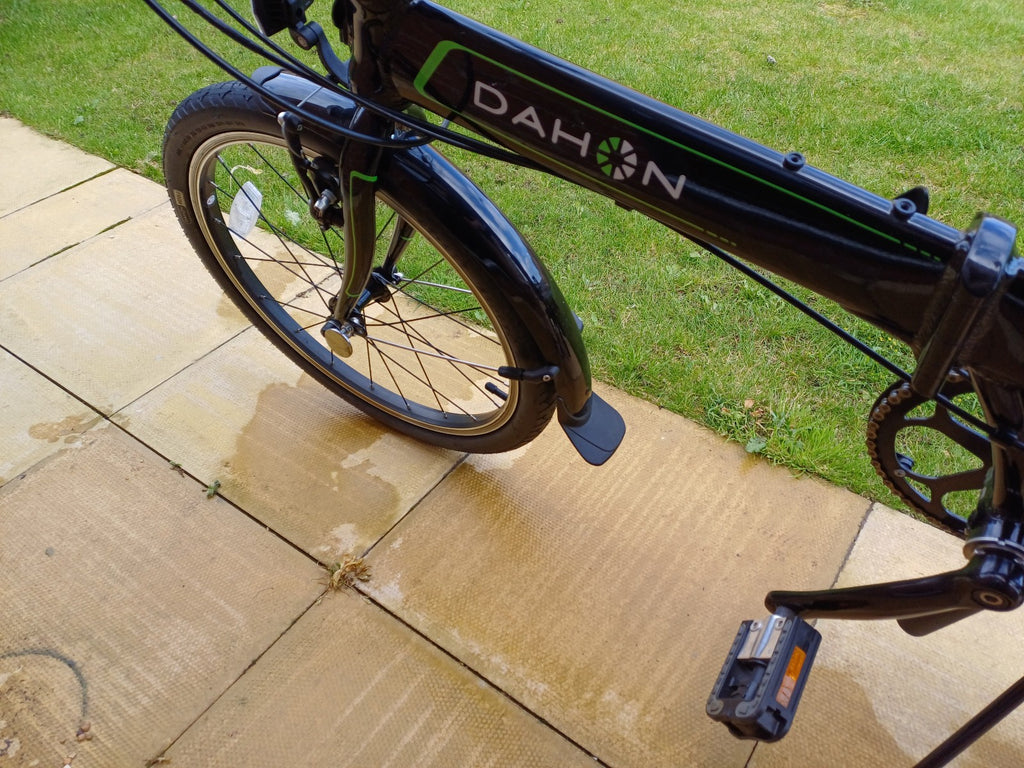 Dahon Vitesse Alloy D8 folding commuter bike, Obsidian black,  superb Condition